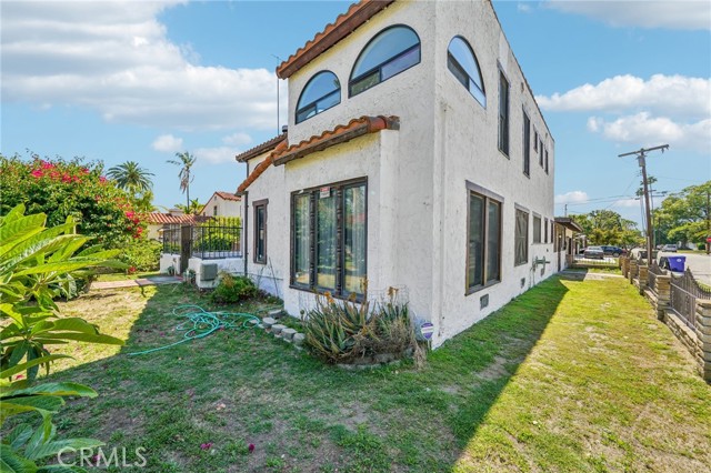 3098 N Arrowhead Avenue, San Bernardino CA: https://media.crmls.org/medias/92414c6b-ed36-437c-ae8a-962b85c770c7.jpg