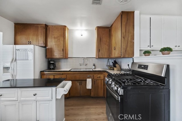 Detail Gallery Image 15 of 41 For 6964 Yellowstone, Riverside,  CA 92506 - 4 Beds | 2 Baths