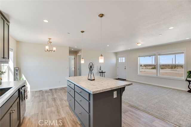 3727 South Street, Phelan CA: https://media.crmls.org/medias/9241f0ce-0284-4399-8bca-901753d10635.jpg
