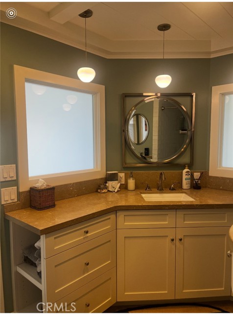711 Pacific Coast, Huntington Beach CA: https://media.crmls.org/medias/92425fff-58e6-47d4-bd72-40b43025861b.jpg