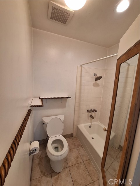 Detail Gallery Image 37 of 49 For 2305 Rockefeller Ln a,  Redondo Beach,  CA 90278 - 3 Beds | 3 Baths