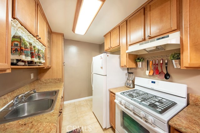 Detail Gallery Image 7 of 14 For 1430 W Lambert Rd #407,  La Habra,  CA 90731 - 2 Beds | 1 Baths