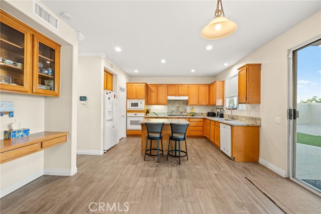 Detail Gallery Image 15 of 73 For 33926 Channel, Temecula,  CA 92592 - 4 Beds | 2/1 Baths