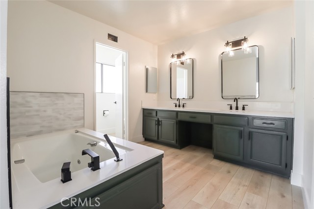20591 Celtic Street, Chatsworth CA: https://media.crmls.org/medias/92440f76-1960-4e73-baec-5e1dc848d02a.jpg