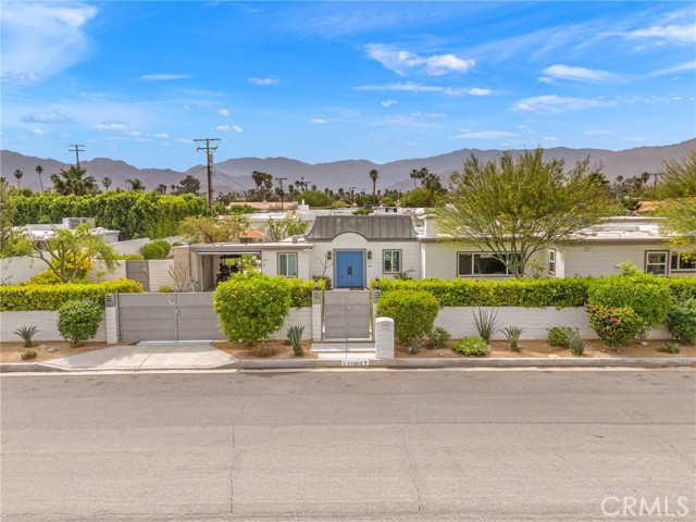 Detail Gallery Image 3 of 72 For 73955 Catalina Way, Palm Desert,  CA 92260 - 4 Beds | 3 Baths