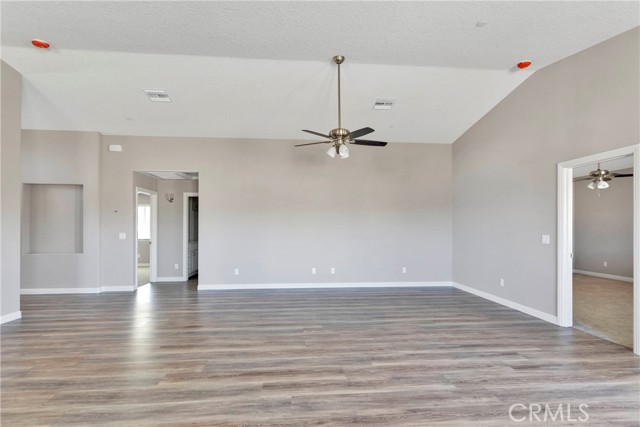 Detail Gallery Image 5 of 30 For 1230 Savanna Dr, Barstow,  CA 92311 - 4 Beds | 3 Baths