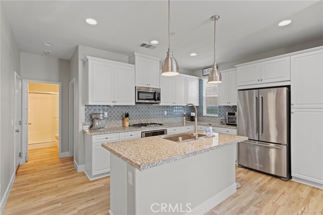 Bright and airy Kitchen