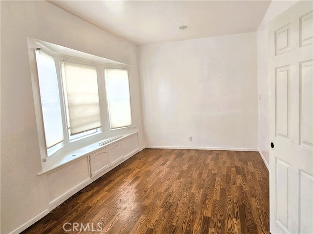 3033 N Main Street, Los Angeles CA: https://media.crmls.org/medias/92456b57-fbb3-47ff-b8b2-91feb44feb6b.jpg