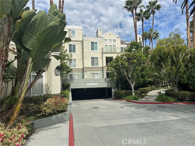 Detail Gallery Image 2 of 36 For 2243 Martin, Irvine,  CA 92612 - 2 Beds | 2 Baths