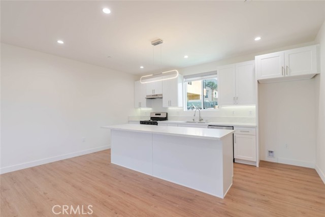 Detail Gallery Image 8 of 27 For 10230 Tujunga Canyon Bld, Tujunga,  CA 91042 - 3 Beds | 2 Baths