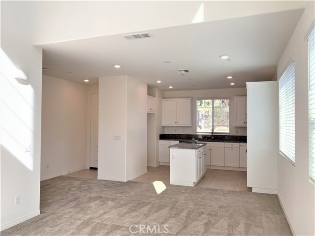 Detail Gallery Image 5 of 17 For 14509 Verona Pl, Corona,  CA 92880 - 4 Beds | 3/1 Baths