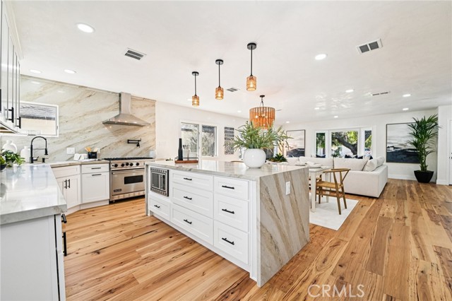 Detail Gallery Image 16 of 58 For 8454 Naylor Ave, Los Angeles,  CA 90045 - 3 Beds | 2 Baths