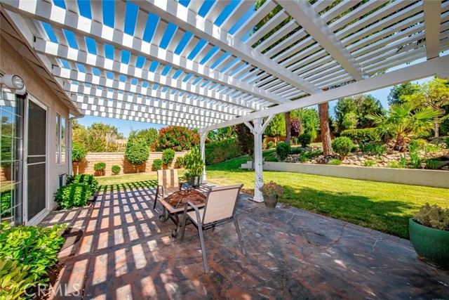 5618 Gardendale Lane, Palmdale CA: https://media.crmls.org/medias/9248c143-caf6-4f53-a792-2e17710ddbb0.jpg