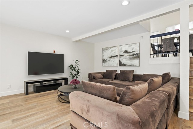 Detail Gallery Image 5 of 23 For 21535 Erwin St #131,  Woodland Hills,  CA 91367 - 2 Beds | 2 Baths