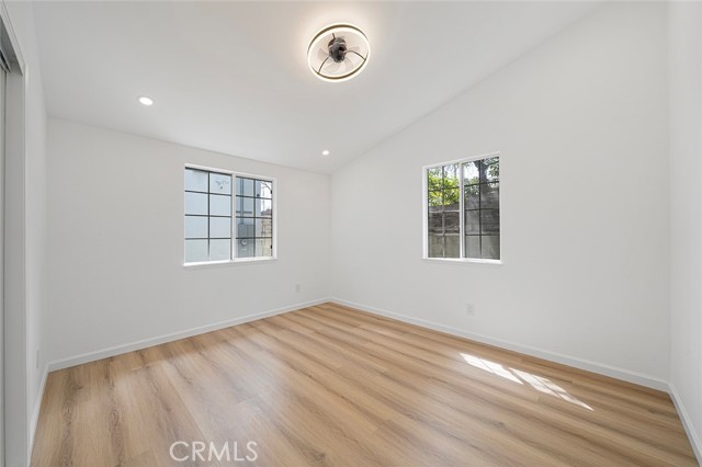 Detail Gallery Image 7 of 21 For 12930 Gilmore Ave, Los Angeles,  CA 90066 - 3 Beds | 2 Baths