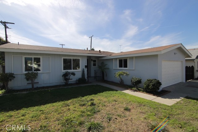 1728 W Chateau Avenue, Anaheim CA: https://media.crmls.org/medias/92491a12-2922-4a2b-bb3b-88790bb6a679.jpg