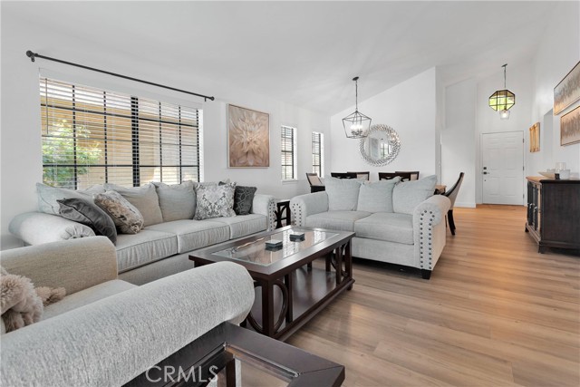 11722 Oak Street, Apple Valley CA: https://media.crmls.org/medias/924931da-4a2d-4c49-b179-3ab988d2c588.jpg