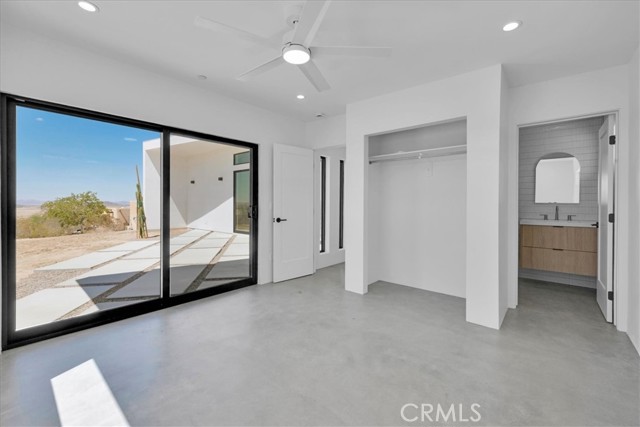 7192 Mount Shasta Avenue, Joshua Tree CA: https://media.crmls.org/medias/92498a19-12c3-4dc1-891a-35b873a3c1c2.jpg