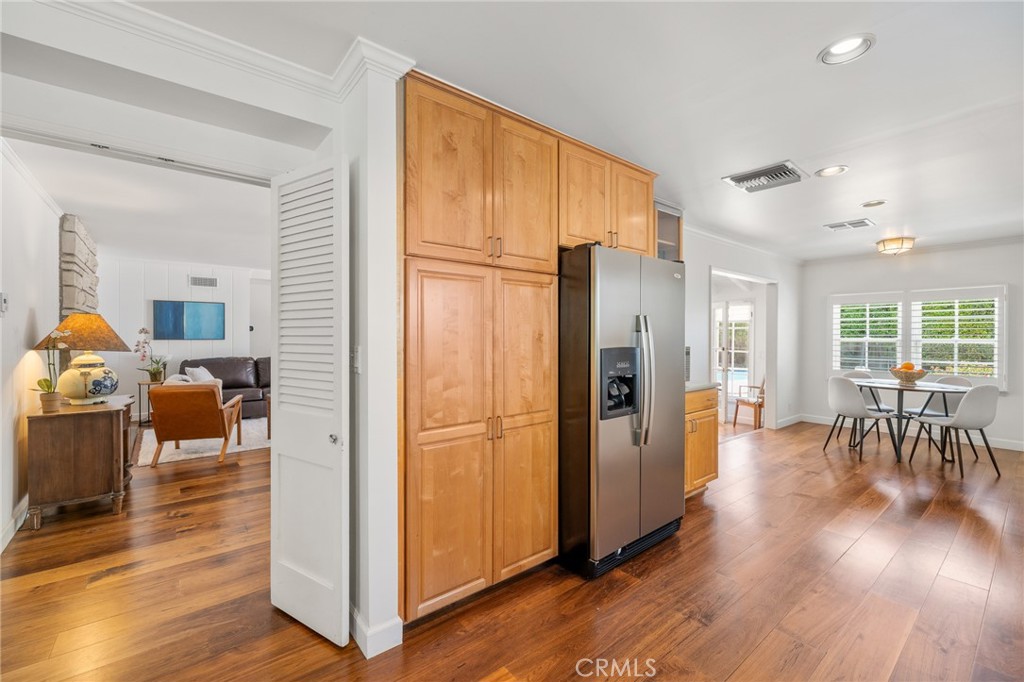 5023 Stern AvenueSherman Oaks img 9
