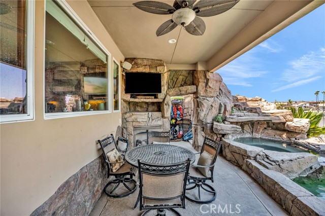 30420 Longhorn Drive, Canyon Lake CA: https://media.crmls.org/medias/924a2906-d876-45c9-a11e-dd752e358c89.jpg