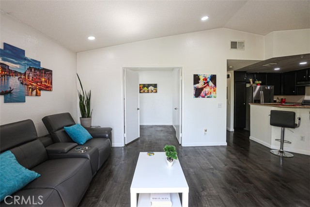 Detail Gallery Image 20 of 44 For 1712 Crystal Canyon, Azusa,  CA 91702 - 2 Beds | 1/1 Baths