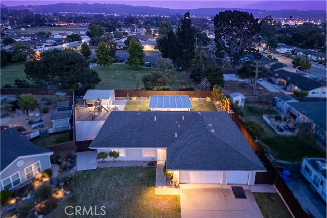 1216 Shady Glen Court, Santa Maria CA: https://media.crmls.org/medias/924b95b0-d0cc-42cb-aa82-5520182f6061.jpg