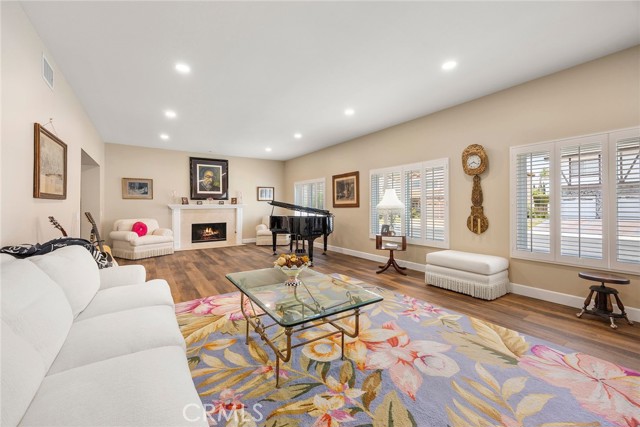 Detail Gallery Image 9 of 69 For 13072 Scott, North Tustin,  CA 92705 - 6 Beds | 5 Baths