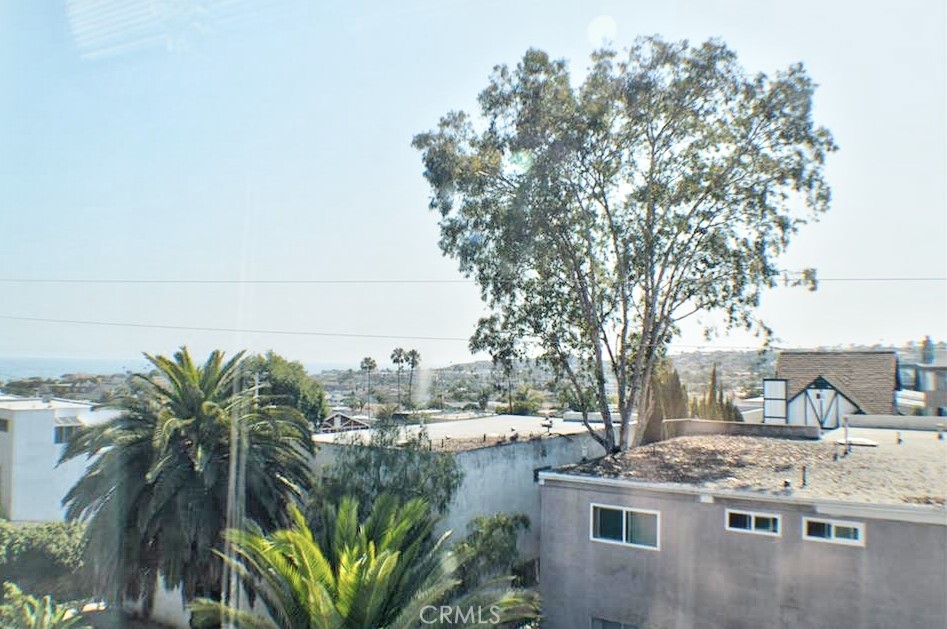 https://media.crmls.org/medias/924c744c-1b28-43ef-8e1e-d00754149e0c.jpg?preset=X-Large