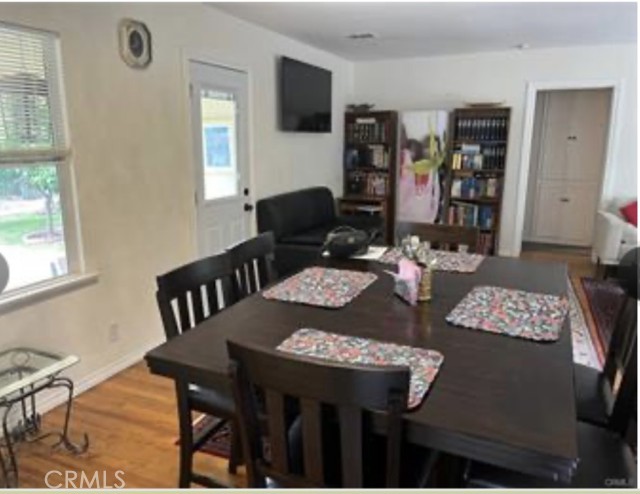 6861 N White Oak Avenue, Reseda (los Angeles), California 91335, 3 Bedrooms Bedrooms, ,2 BathroomsBathrooms,Residential Lease,For Rent,6861 N White Oak Avenue,CRSR25156255