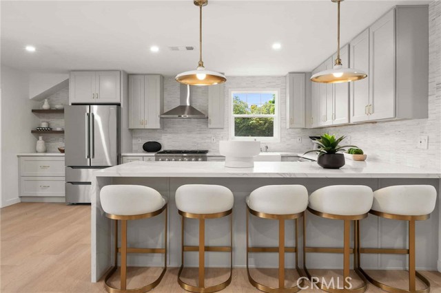 3170 Corinth Avenue, Los Angeles CA: https://media.crmls.org/medias/924cacd5-895a-45f9-a8b7-8c06495c636c.jpg