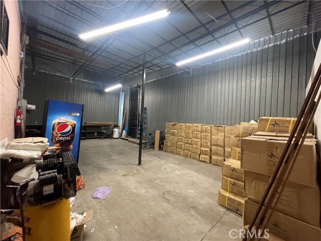 8273 S San Pedro, Los Angeles, California 90003, ,Commercial Sale,For Sale,8273 S San Pedro,CRSB23216146