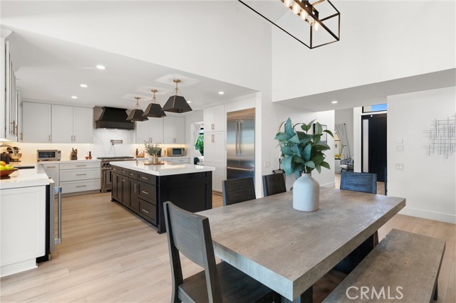 19582 Summer Breeze Lane, Huntington Beach CA: https://media.crmls.org/medias/924db0a4-f1ab-48b8-b816-62dc433ef4c5.jpg