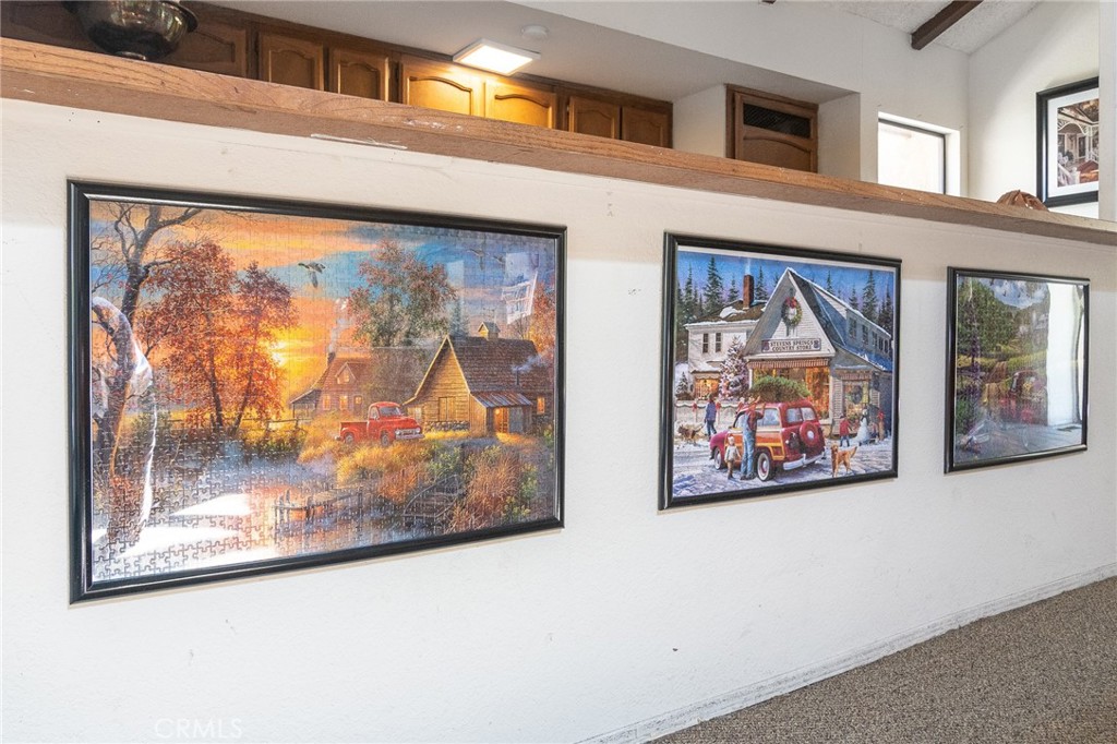 A tight-knit community where you can opt to participate at your own level. Much of the artwork throughout the clubhouse is composed of puzzles completed by residents.