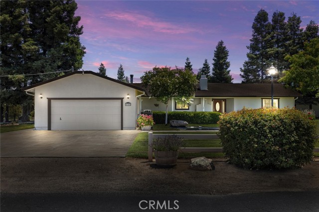 4742 Crow Road, Oakdale CA: https://media.crmls.org/medias/924e06bc-75c3-4664-9ca9-2e86e808499c.jpg