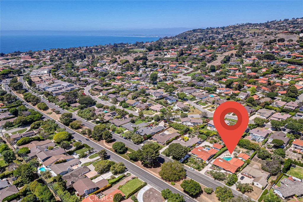 2552 Palos Verdes Drive W