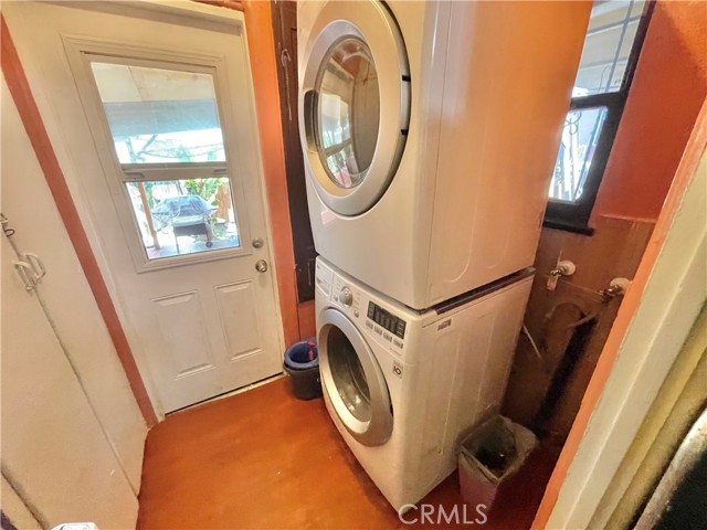Detail Gallery Image 14 of 27 For 2609 Hyde Park Bld, Los Angeles,  CA 90043 - 2 Beds | 1 Baths