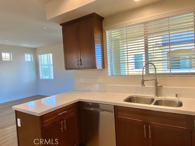 2209 W 237th Street, Torrance CA: https://media.crmls.org/medias/924ed12b-bb7c-4e5b-8d15-e3a6b0e4cbb9.jpg