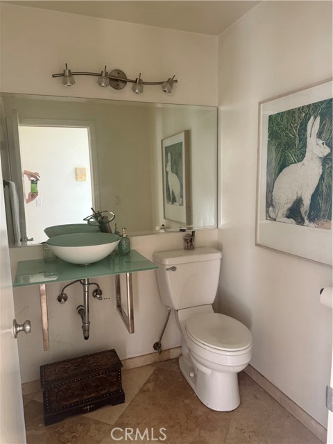 1994 Stanley Avenue, Signal Hill CA: https://media.crmls.org/medias/924f891d-9bfd-406c-831f-f6e3a8b1447e.jpg