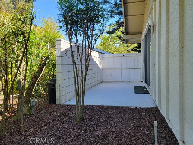 Detail Gallery Image 27 of 29 For 414 Avenida Castilla a,  Laguna Woods,  CA 92637 - 2 Beds | 3/1 Baths