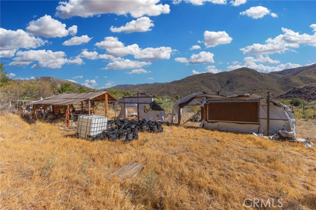 45479 Sheeps Foot Road, Aguanga CA: https://media.crmls.org/medias/92508231-c034-4470-aeea-4a88ce624846.jpg
