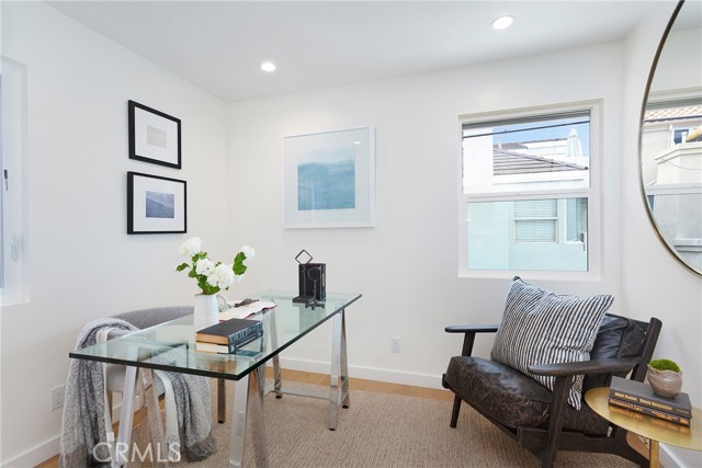Detail Gallery Image 7 of 9 For 608 1/2 Acacia Ave, Corona Del Mar,  CA 92625 - 2 Beds | 1 Baths