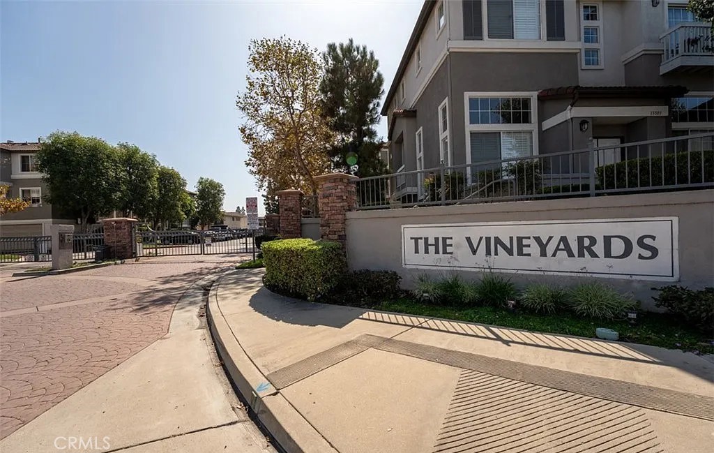 13523 Cobblestone Lane