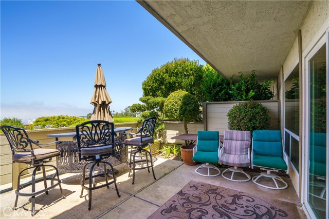 30 Cresta Verde Drive, Rolling Hills Estates, California 90274, 3 Bedrooms Bedrooms, ,3 BathroomsBathrooms,Residential,Sold,Cresta Verde,SB21173392