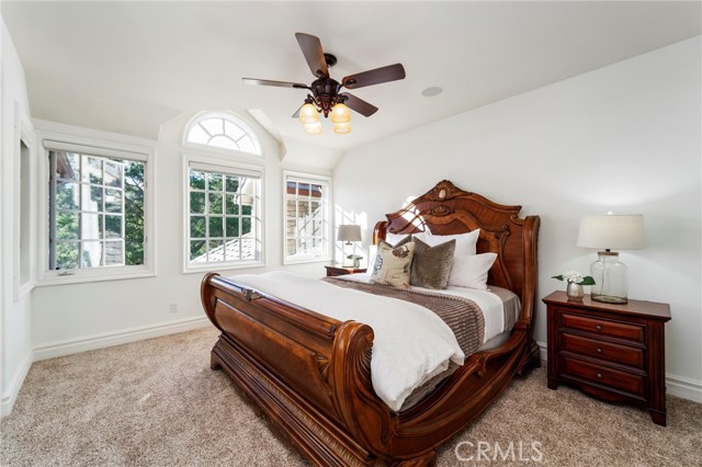 45200 Oak Manor Ct, Temecula CA: https://media.crmls.org/medias/92527115-39d7-491c-9ce2-f3e2fdcad3ab.jpg