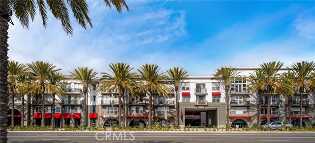 Detail Gallery Image 1 of 32 For 1801 E Katella Ave #3135,  Anaheim,  CA 92805 - 2 Beds | 2 Baths