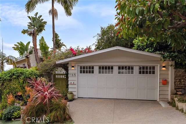 Detail Gallery Image 4 of 37 For 1165 Skyline Dr, Laguna Beach,  CA 92651 - 3 Beds | 3 Baths