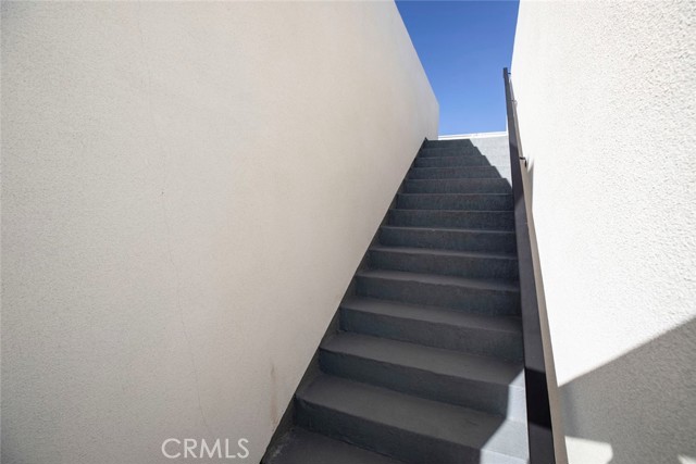 Detail Gallery Image 24 of 26 For 1754 N Berendo St #D,  Los Angeles,  CA 90027 - 3 Beds | 2/1 Baths