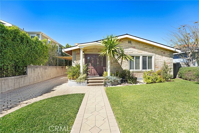 Front Image Thumbnail for CRDW26062647