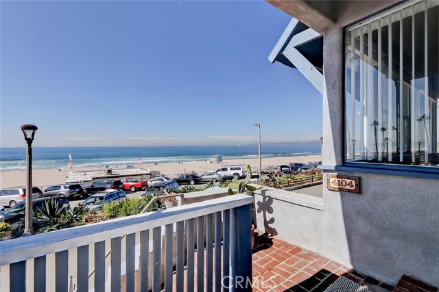 4104 The Strand, Manhattan Beach, California 90266, 3 Bedrooms Bedrooms, ,2 BathroomsBathrooms,Residential,Sold,The Strand,SB21240143