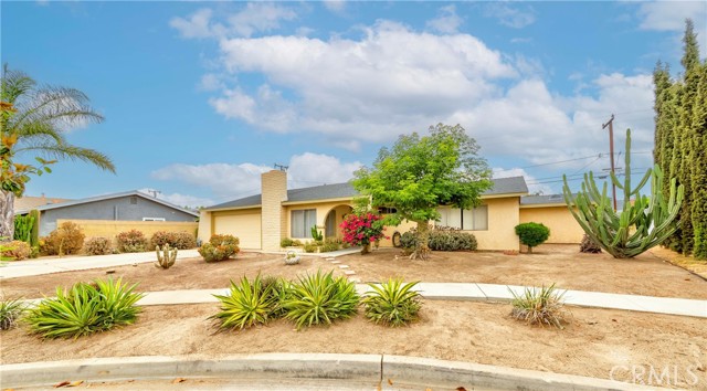 Detail Gallery Image 4 of 54 For 1511 W Hill Ave, Fullerton,  CA 92833 - 3 Beds | 3 Baths